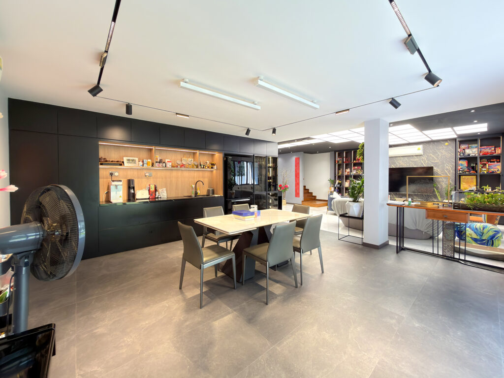 Semi-Detached @ Seletar Hills Estate