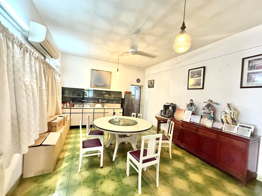 Original 2 Storey GCB @ Chancery Lane
