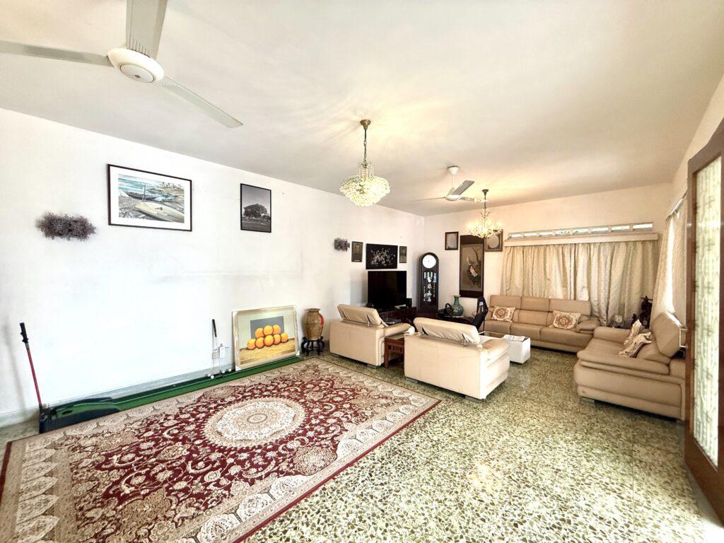 Original 2 Storey GCB @ Chancery Lane