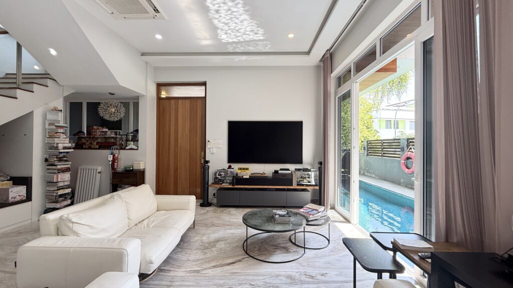 Renovated 3.5 Storey Semi-D @ 3.5 Storey Semi D @ Keris