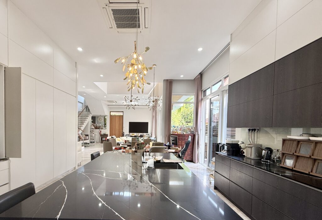 Renovated 3.5 Storey Semi-D @ 3.5 Storey Semi D @ Keris